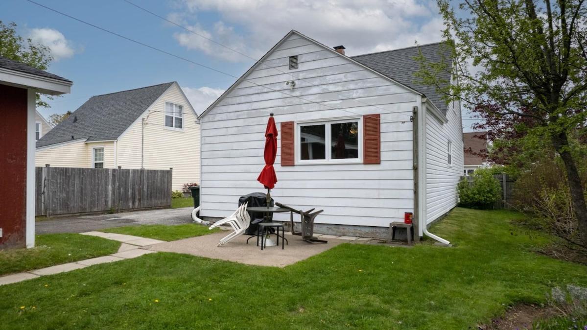 Cottage Feel In The City Close To Everything Saint John Exterior photo